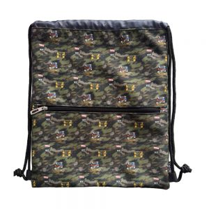 Купете спортна торба тип мешка SchoolZone Camouflage в камуфлажен десен. Модел с преден джоб с цип за спорт и училище на топ цена от детския магазин!