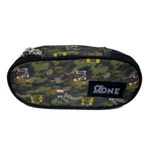 Купете твърд овален несесер SchoolZone Camouflage в камуфлажен десен. Модел със здрава конструкция и един цип на топ цена от детския магазин!